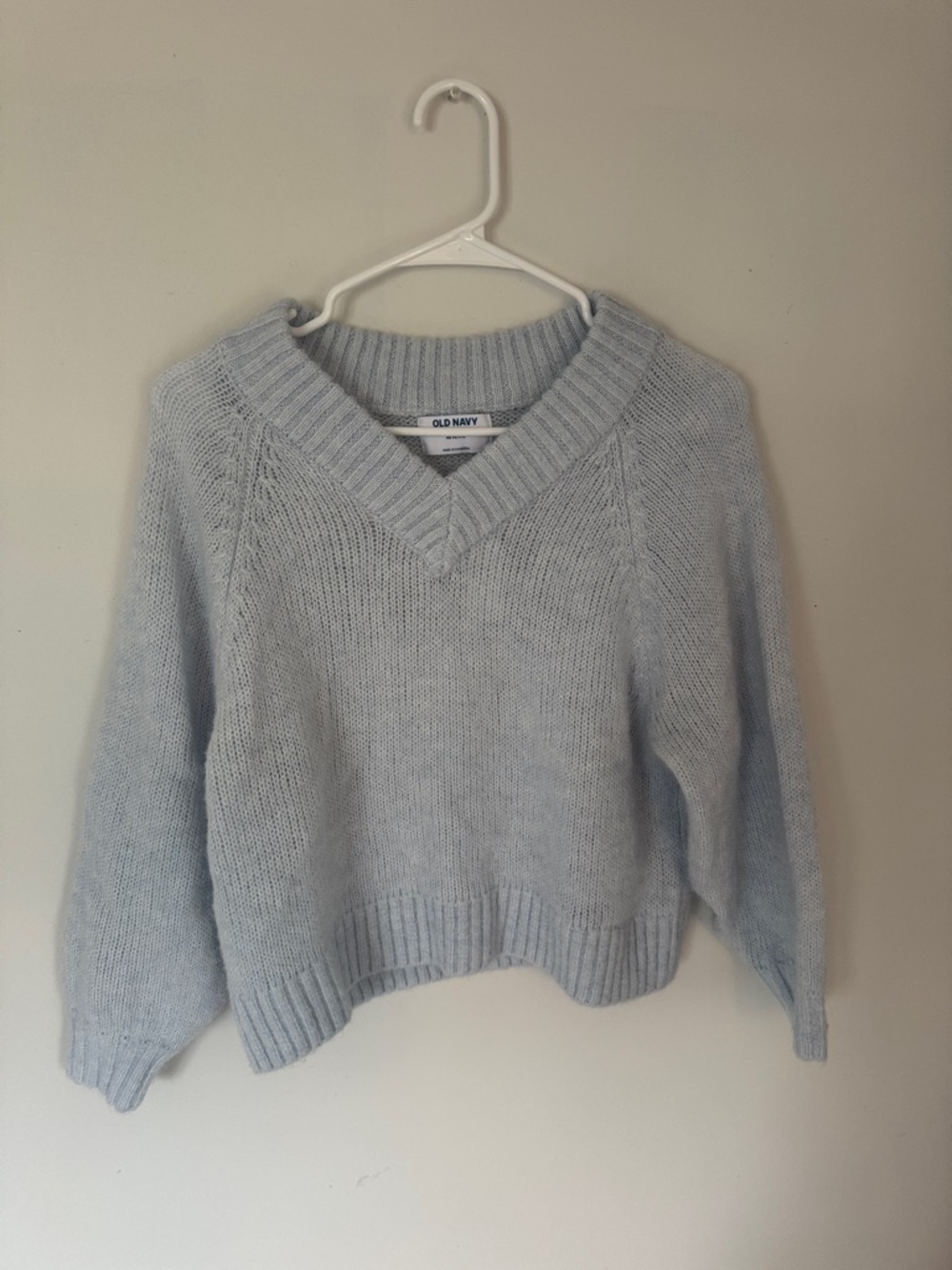 Old Navy Women's Light Blue Soft V-Neck Sweater Size XS Petite, Brand New